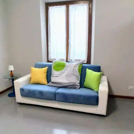 Apartment La Finestra Su *